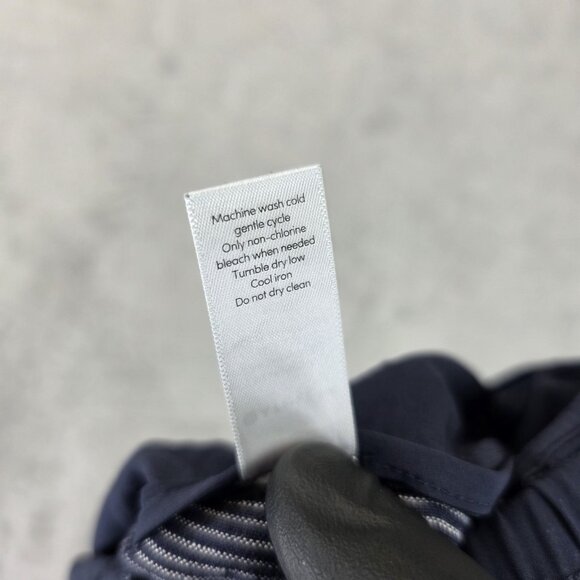 Athleta Shorts Womens 6 Blue White Striped Linen Drawstring Pockets Pull On - Picture 10 of 10